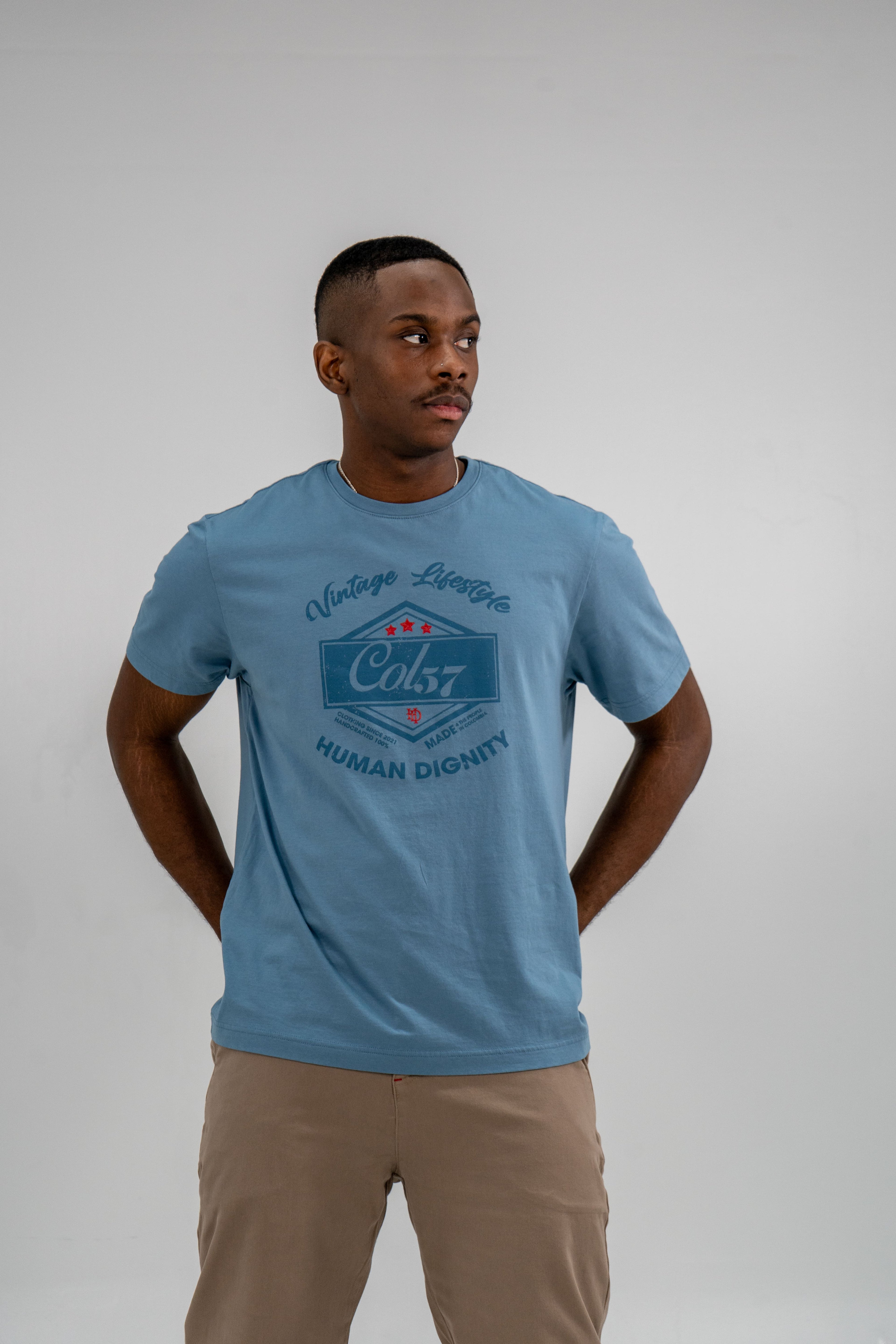 Camiseta Azul +57