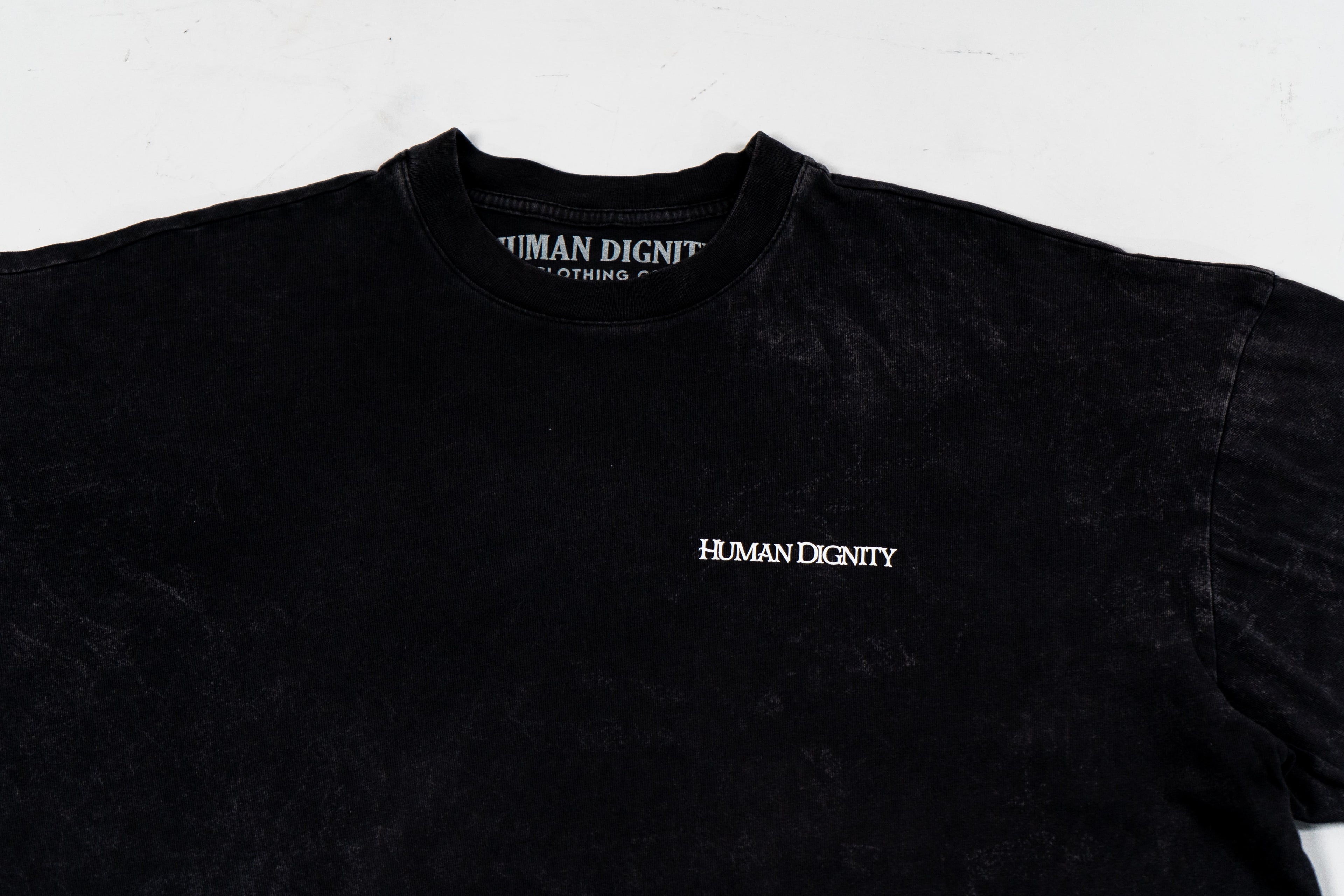 Camiseta Negra Unpredictable