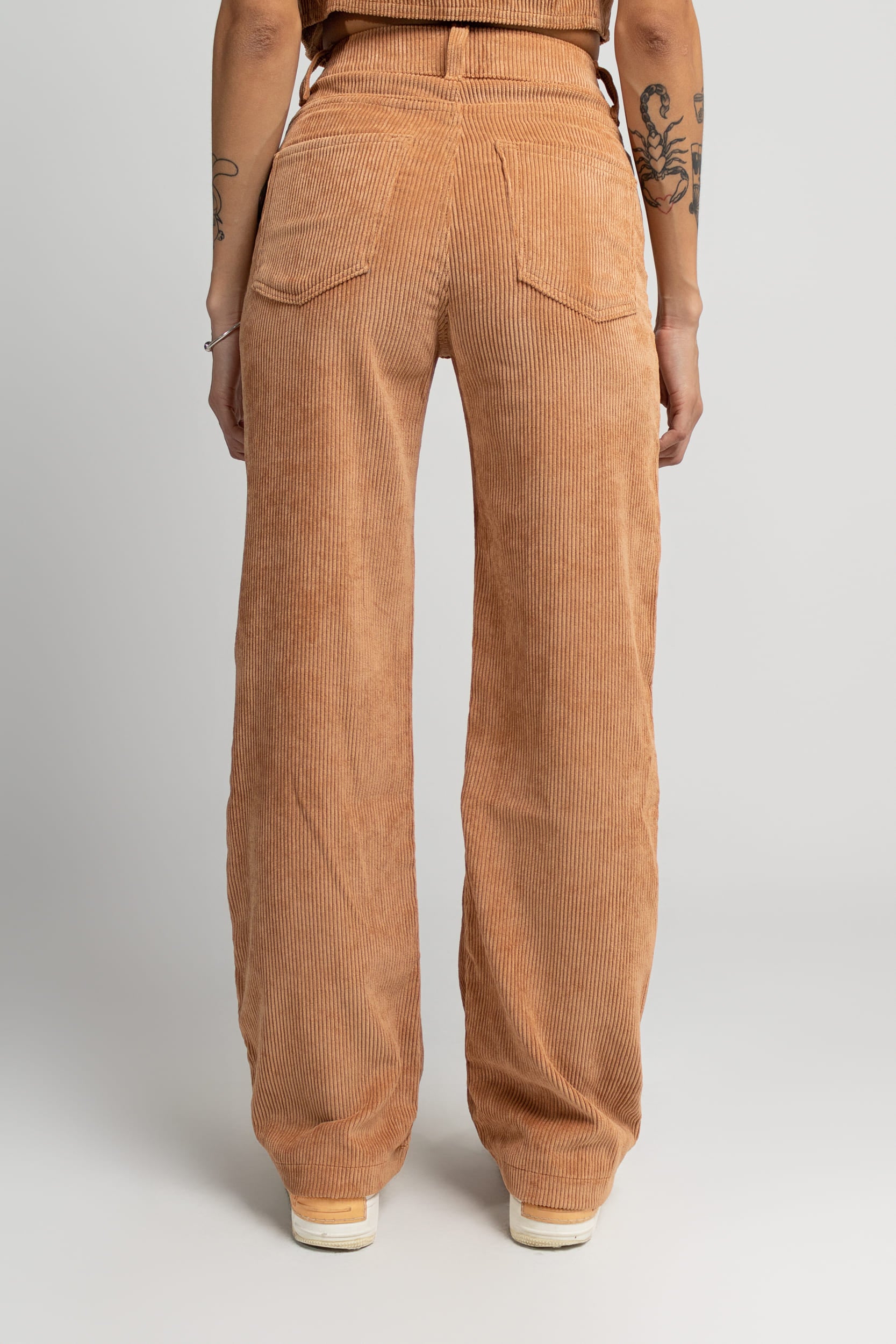 Pantalón corduroy Camel