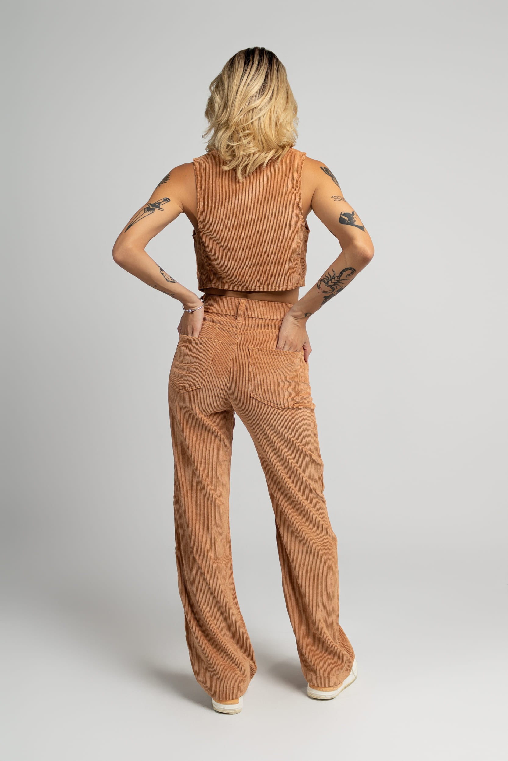 chaleco corduroy Camel