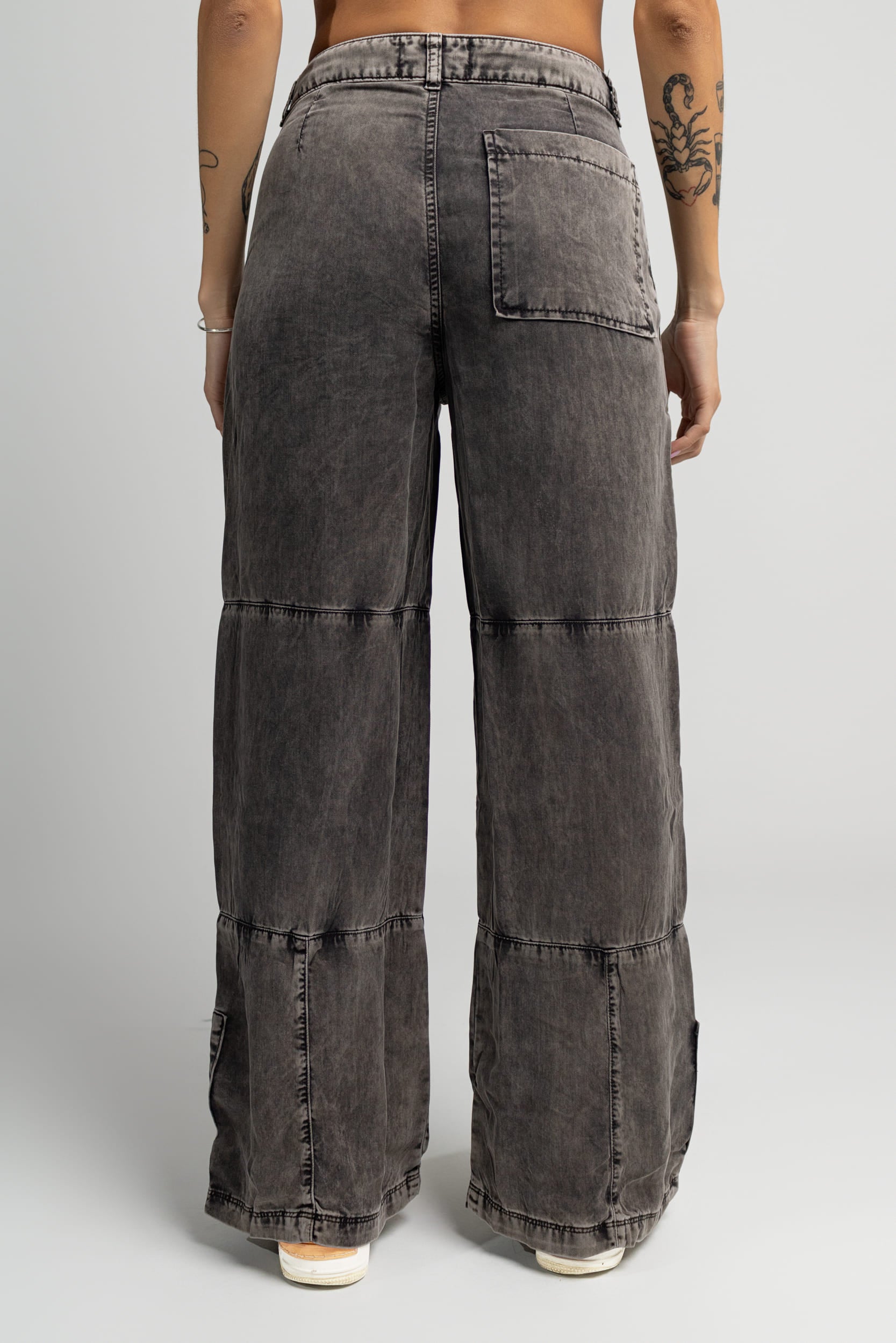 Pantalón Fluido Cierres Gris