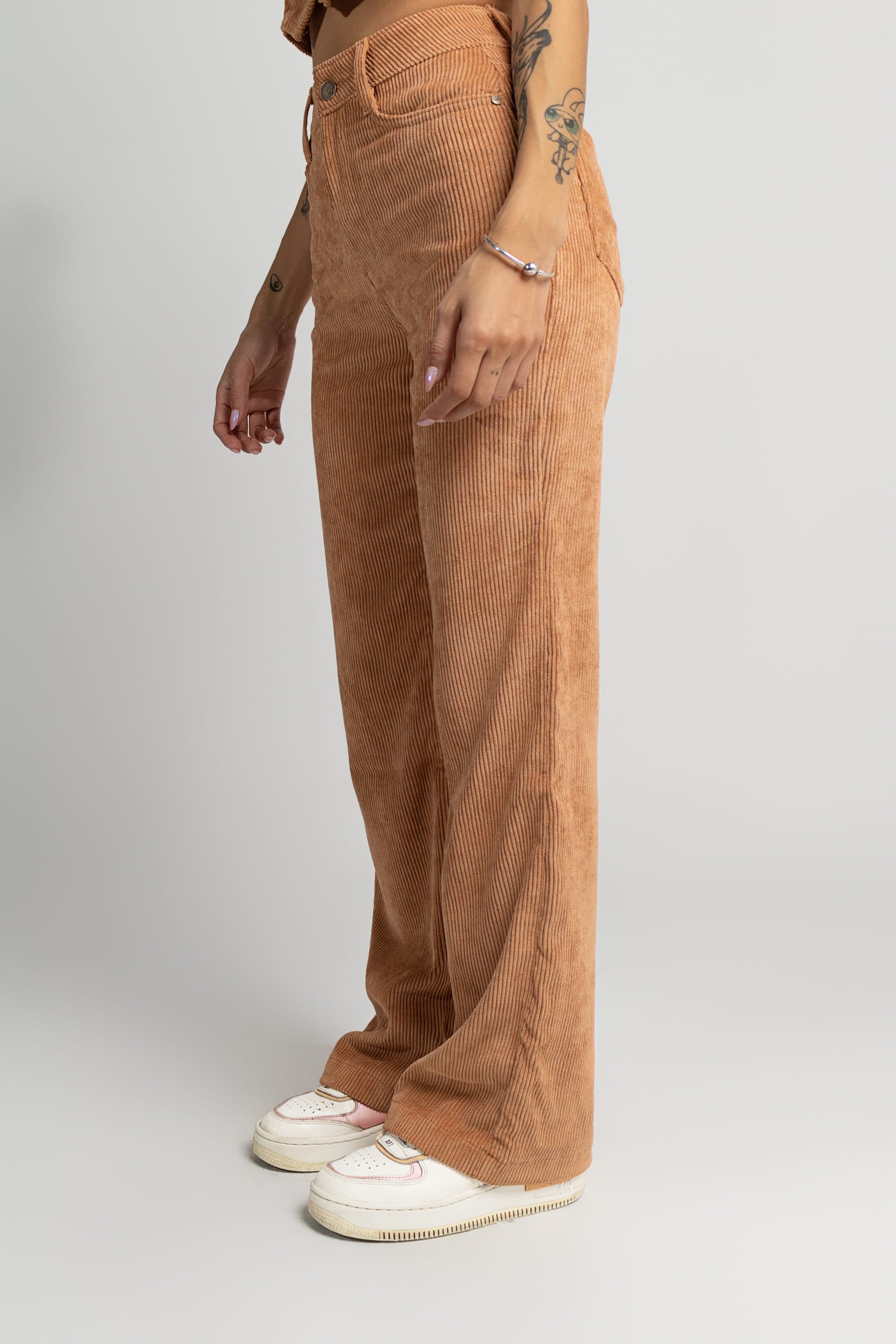 Pantalón corduroy Camel