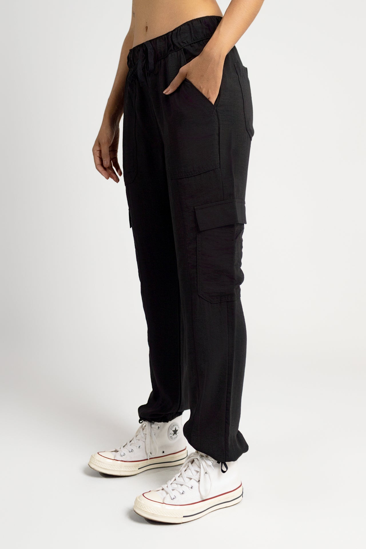 Pantalón Cargo Fluido Negro