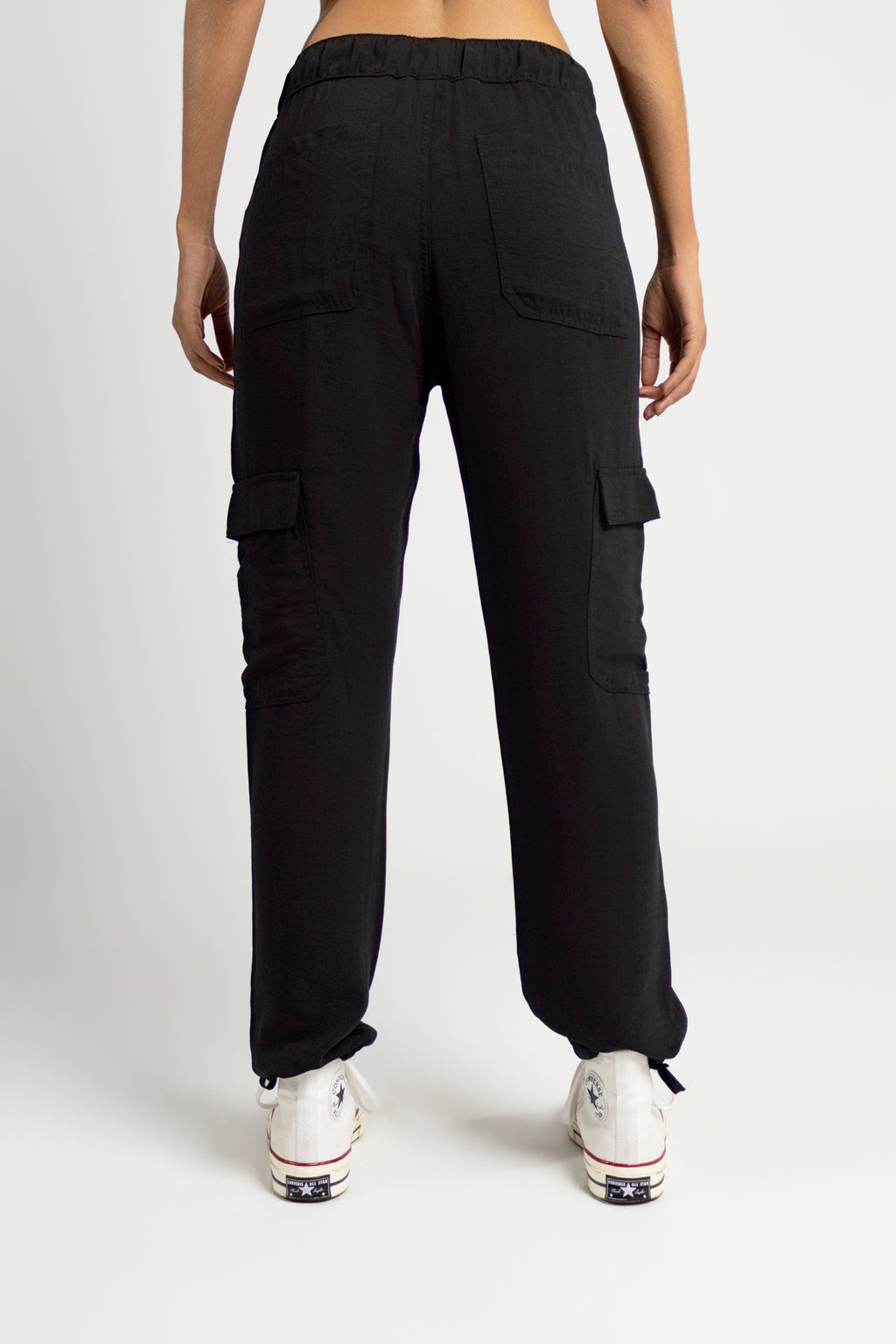 Pantalón Cargo Fluido Negro