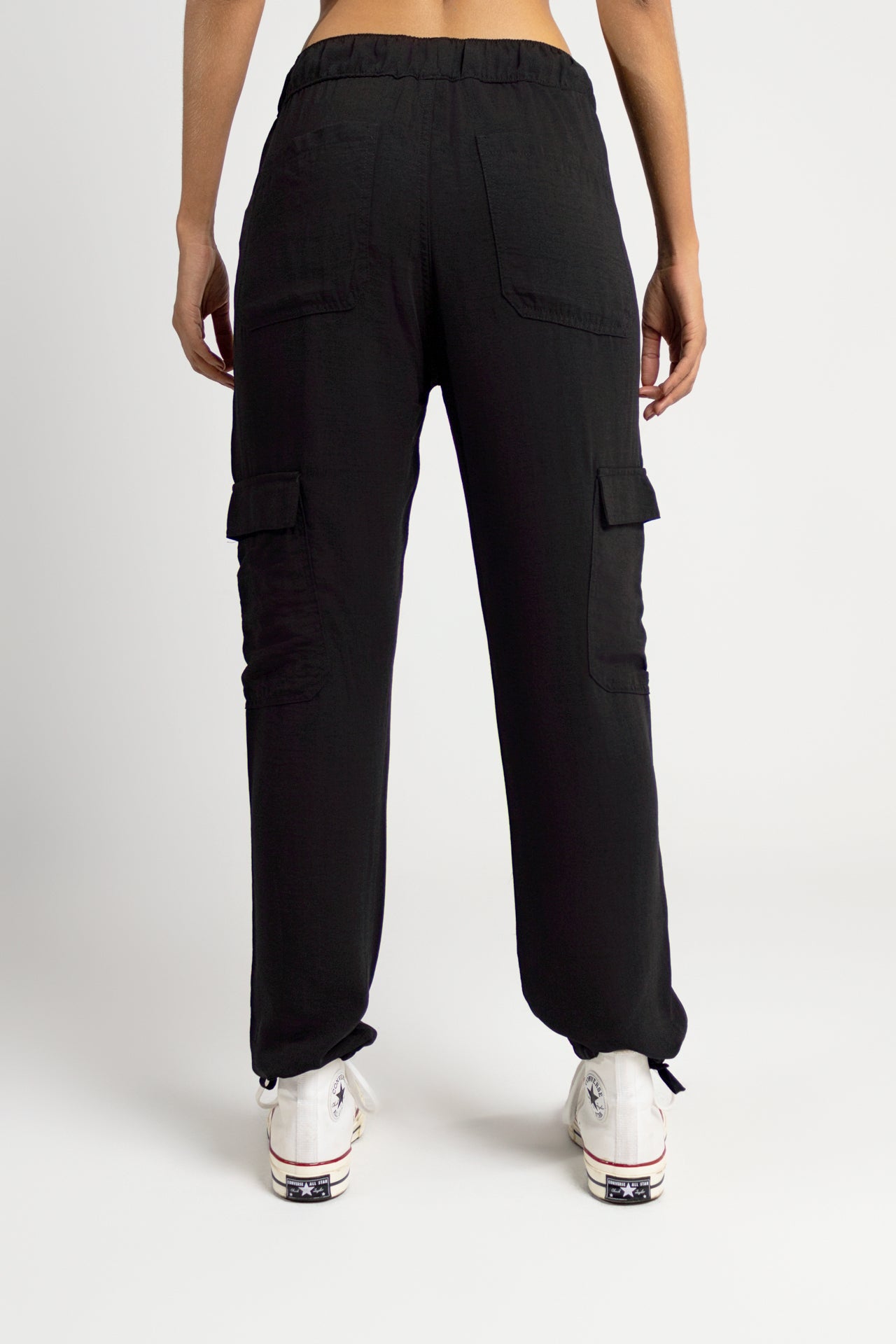 Pantalón Cargo Fluido Negro